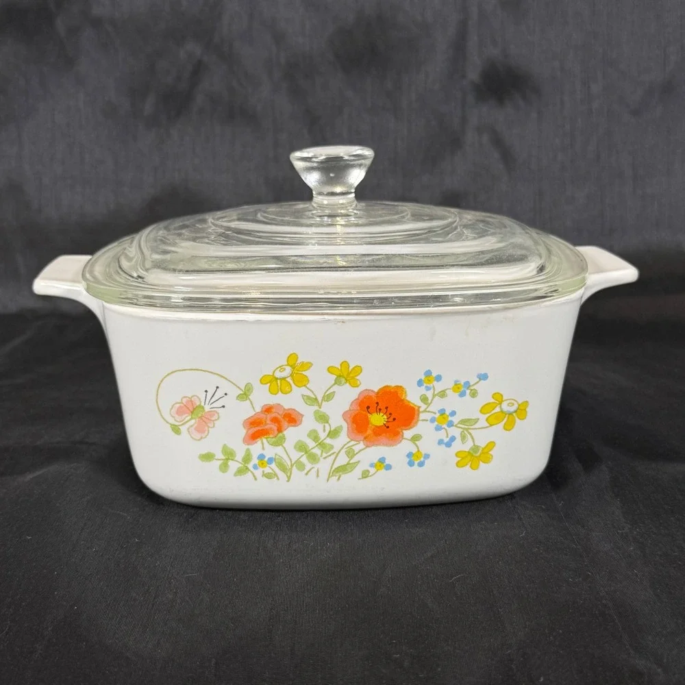Corning Ware Wildflower A-1 1/2-B Casserole Dish w Glass Lid 1.5 Quart Vintage